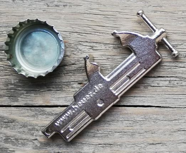 Bottle opener "the small HEUER"